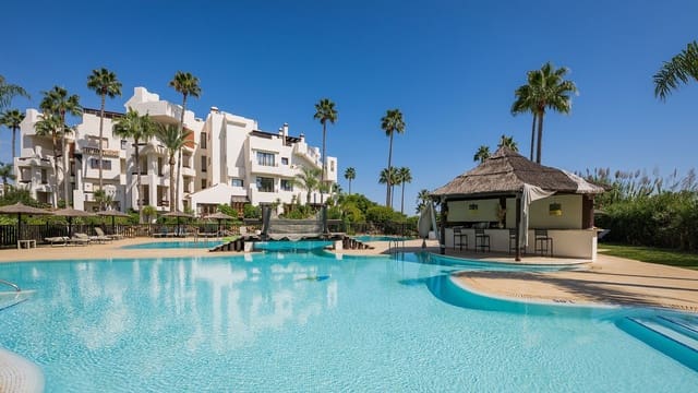 3 soveværelse Lejlighed til salg i Estepona - € 1.995.000 (Ref: 10097739)