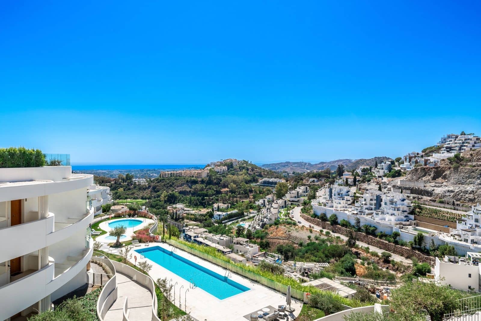 2 soveværelse Lejlighed til salg i Benahavis - € 1.695.000 (Ref: 10097740)
