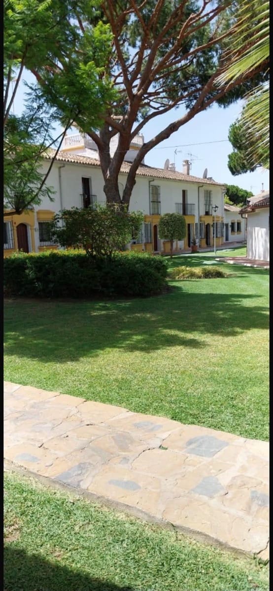 3 soveværelse Byhus til salg i Elviria - € 495.000 (Ref: 10097744)