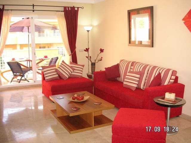 2 soveværelse Lejlighed til salg i Elviria, Marbella - € 495.000 (Ref: 10097747)