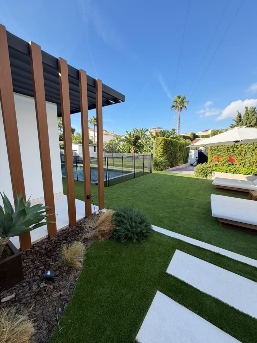 5 makuuhuone Huvila myytävänä paikassa Arroyo de la Miel - 1 275 000 € (Ref: 10097752)