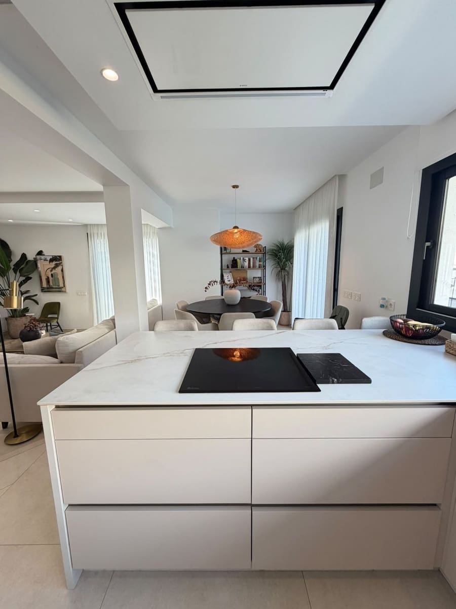 5 makuuhuone Huvila myytävänä paikassa Arroyo de la Miel - 1 275 000 € (Ref: 10097752)