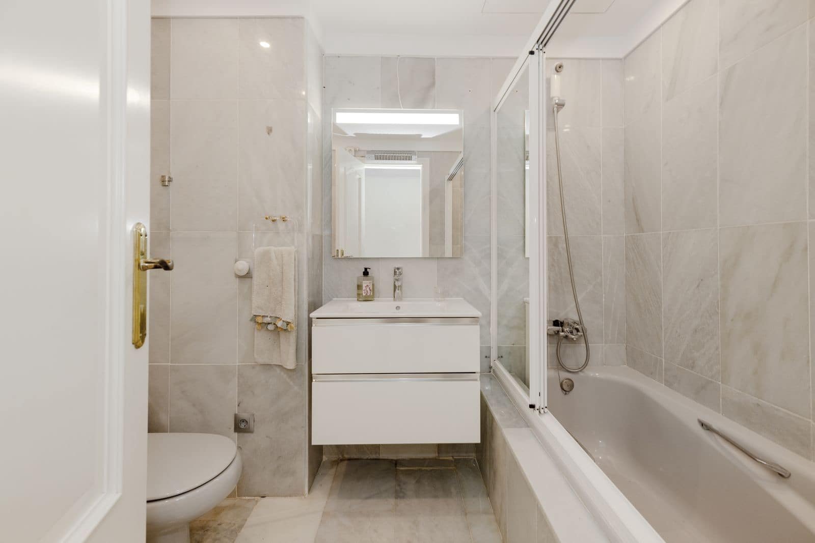 4 slaapkamer Appartement te koop in Marbella - € 1.090.000 (Ref: 10097755)