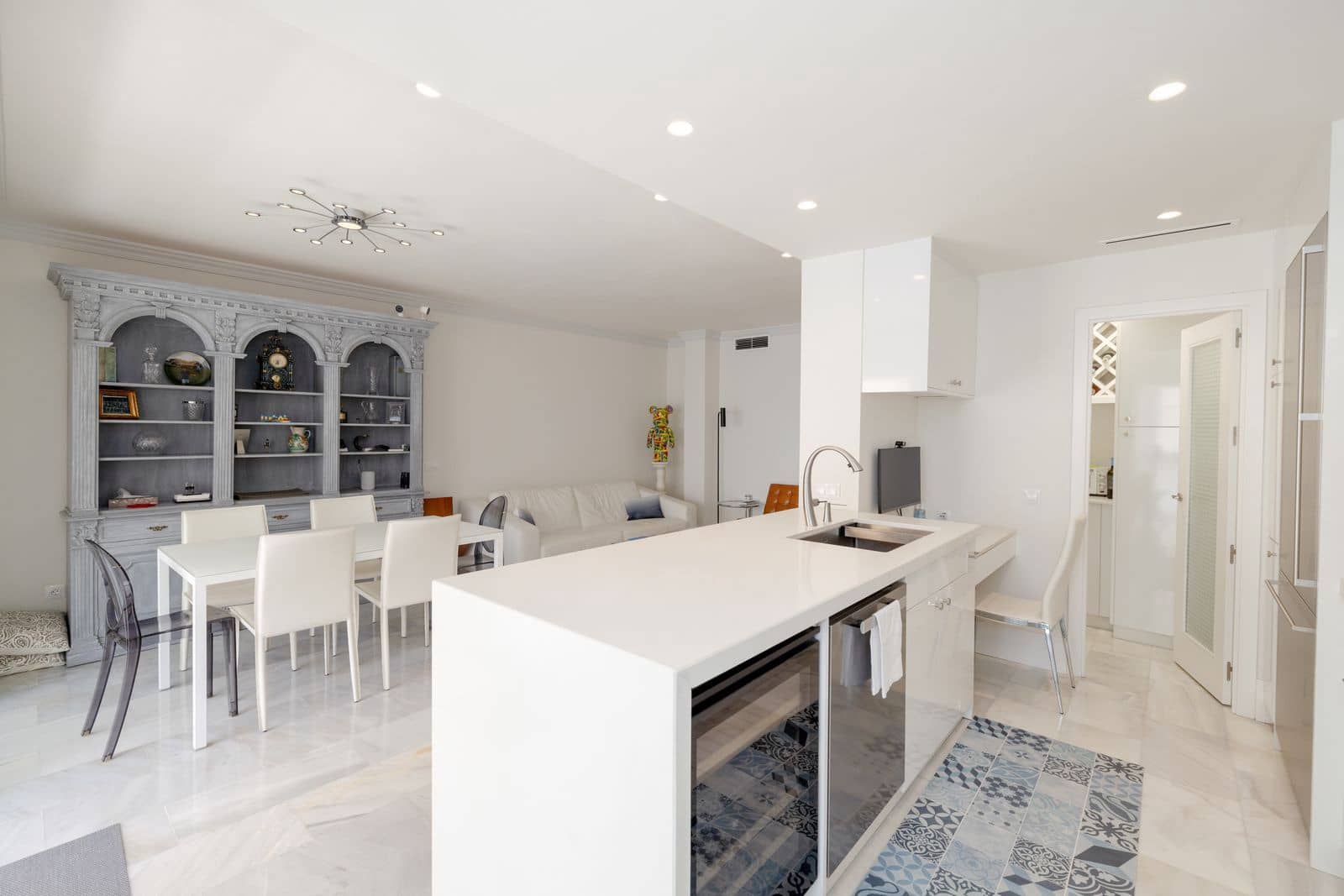 4 slaapkamer Appartement te koop in Marbella - € 1.090.000 (Ref: 10097755)