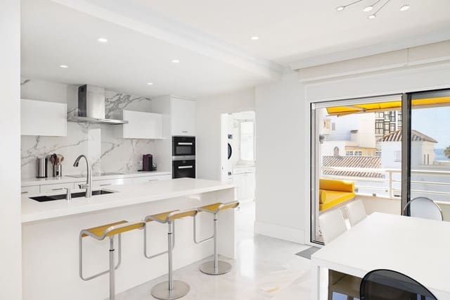 4 soverom Leilighet til salgs i Marbella - € 1 090 000 (Ref: 10097755)