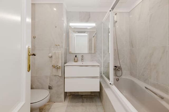 4 soverom Leilighet til salgs i Marbella - € 1 090 000 (Ref: 10097755)