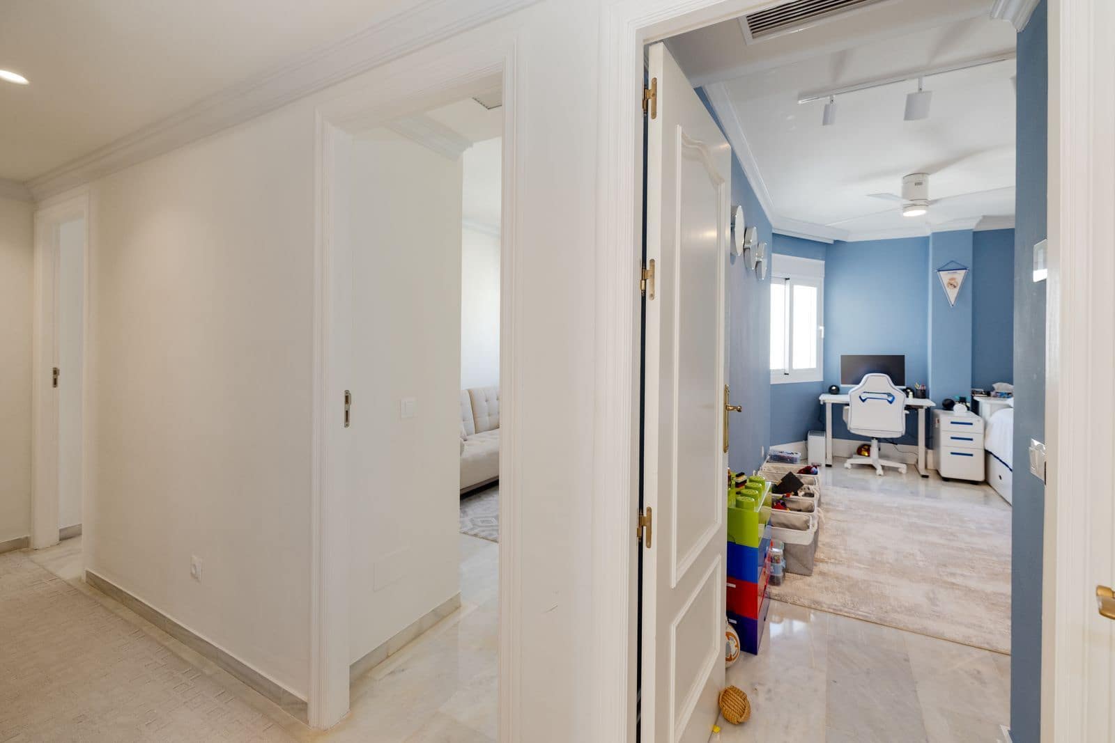 4 slaapkamer Appartement te koop in Marbella - € 1.090.000 (Ref: 10097755)