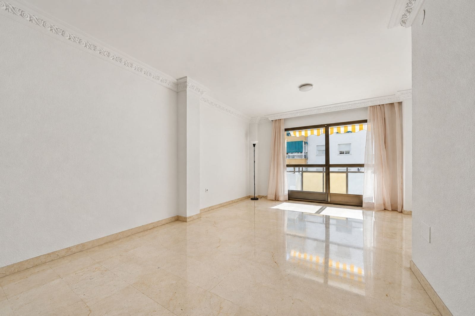 3 sypialnia Apartament na sprzedaż w Estepona - 339 500 € (Ref: 10097756)