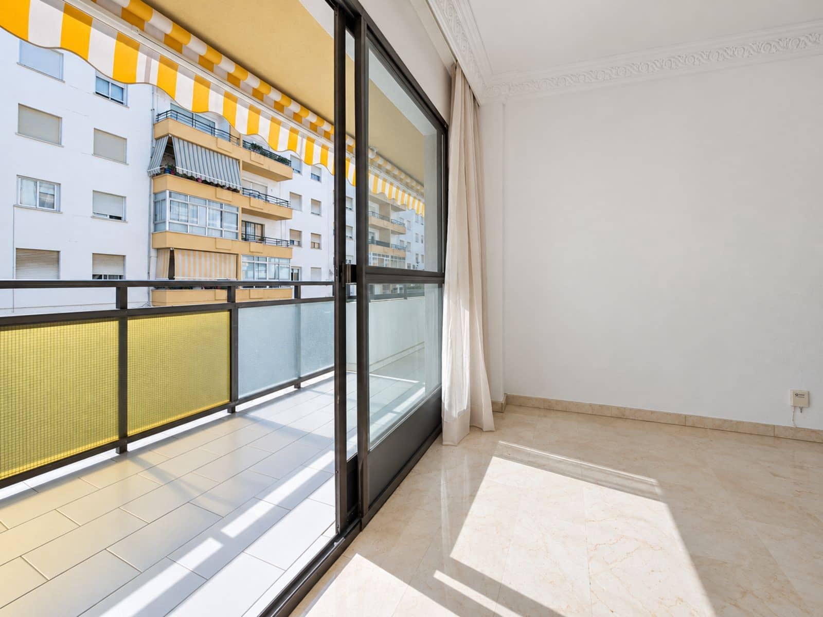 3 sypialnia Apartament na sprzedaż w Estepona - 339 500 € (Ref: 10097756)
