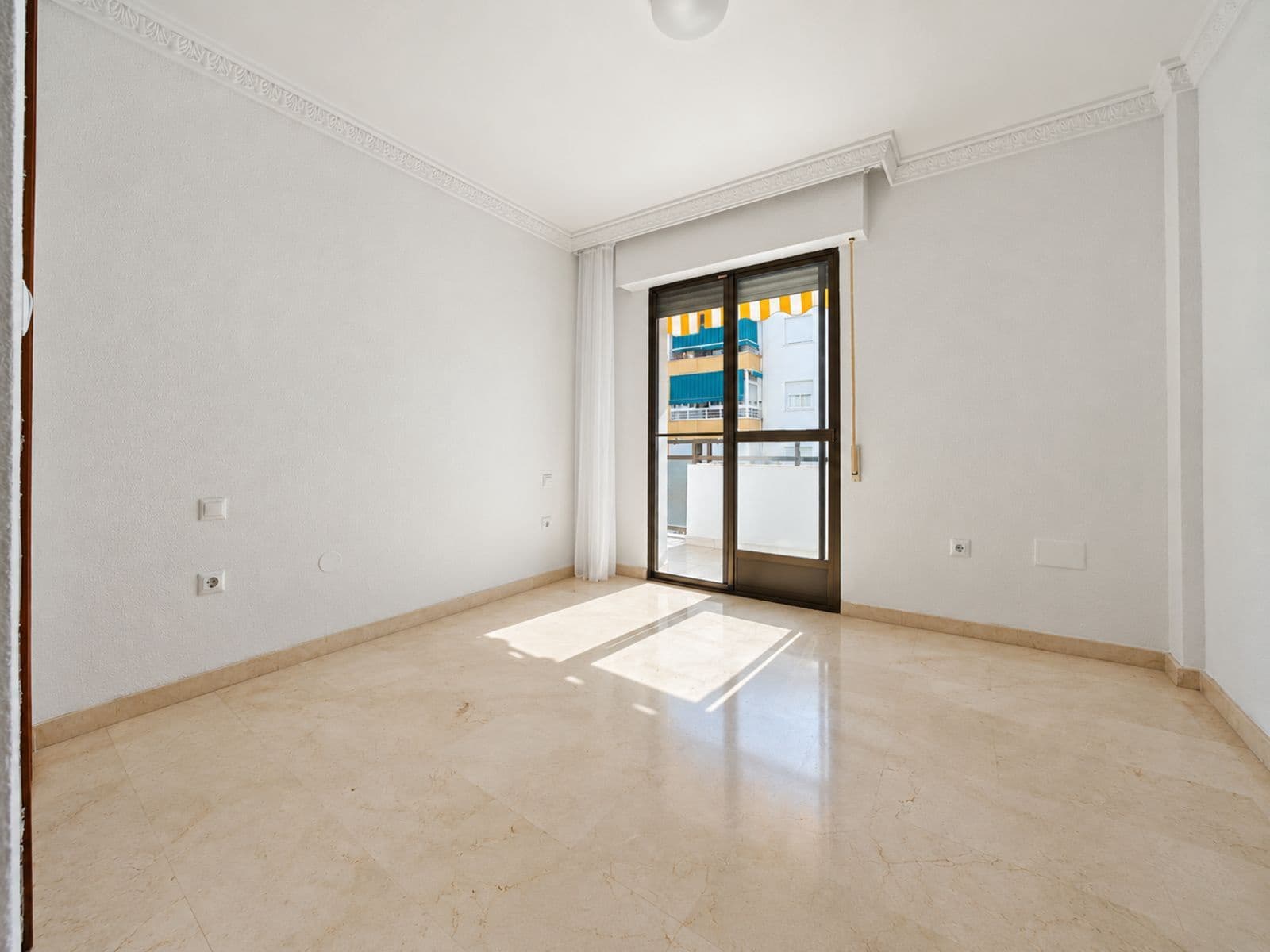 3 sypialnia Apartament na sprzedaż w Estepona - 339 500 € (Ref: 10097756)