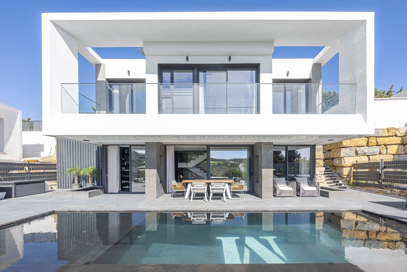 3 sovrum Villa till salu i Estepona - 1 370 000 € (Ref: 10097761)