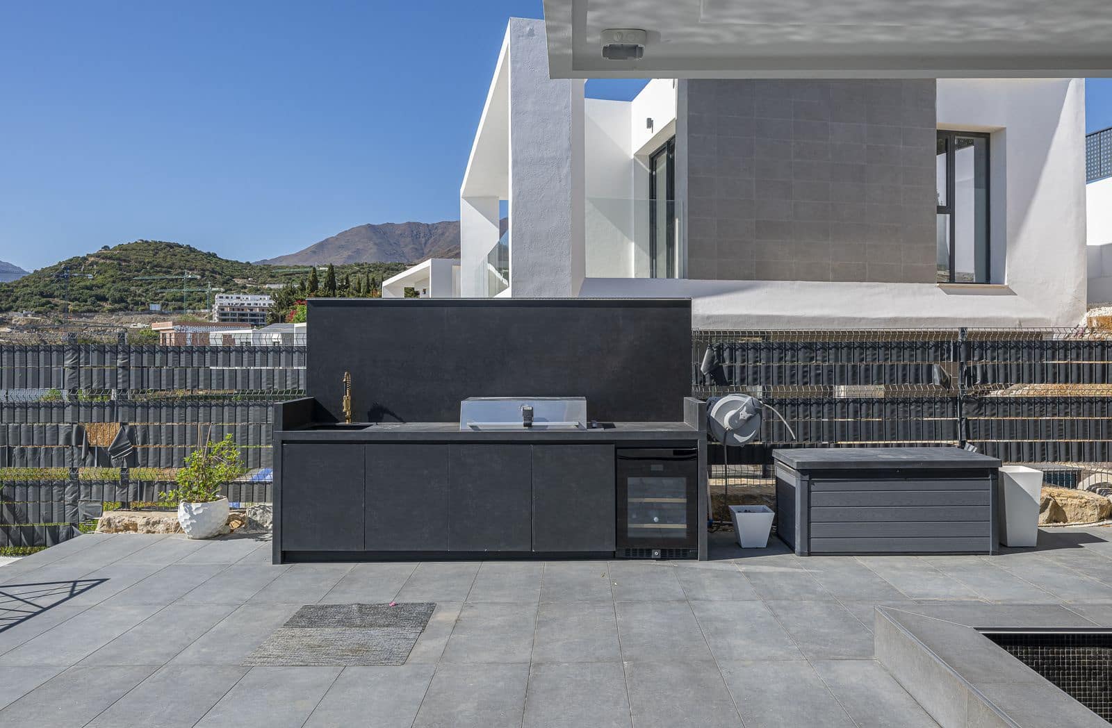 3 sovrum Villa till salu i Estepona - 1 370 000 € (Ref: 10097761)