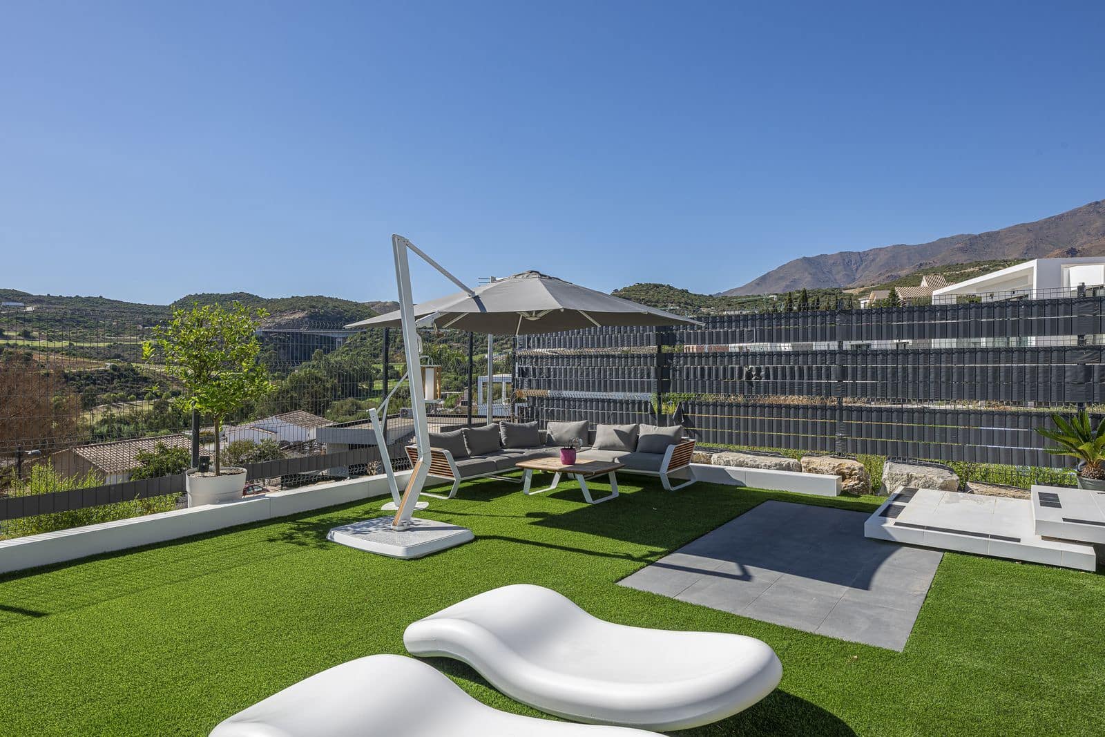 3 sovrum Villa till salu i Estepona - 1 370 000 € (Ref: 10097761)