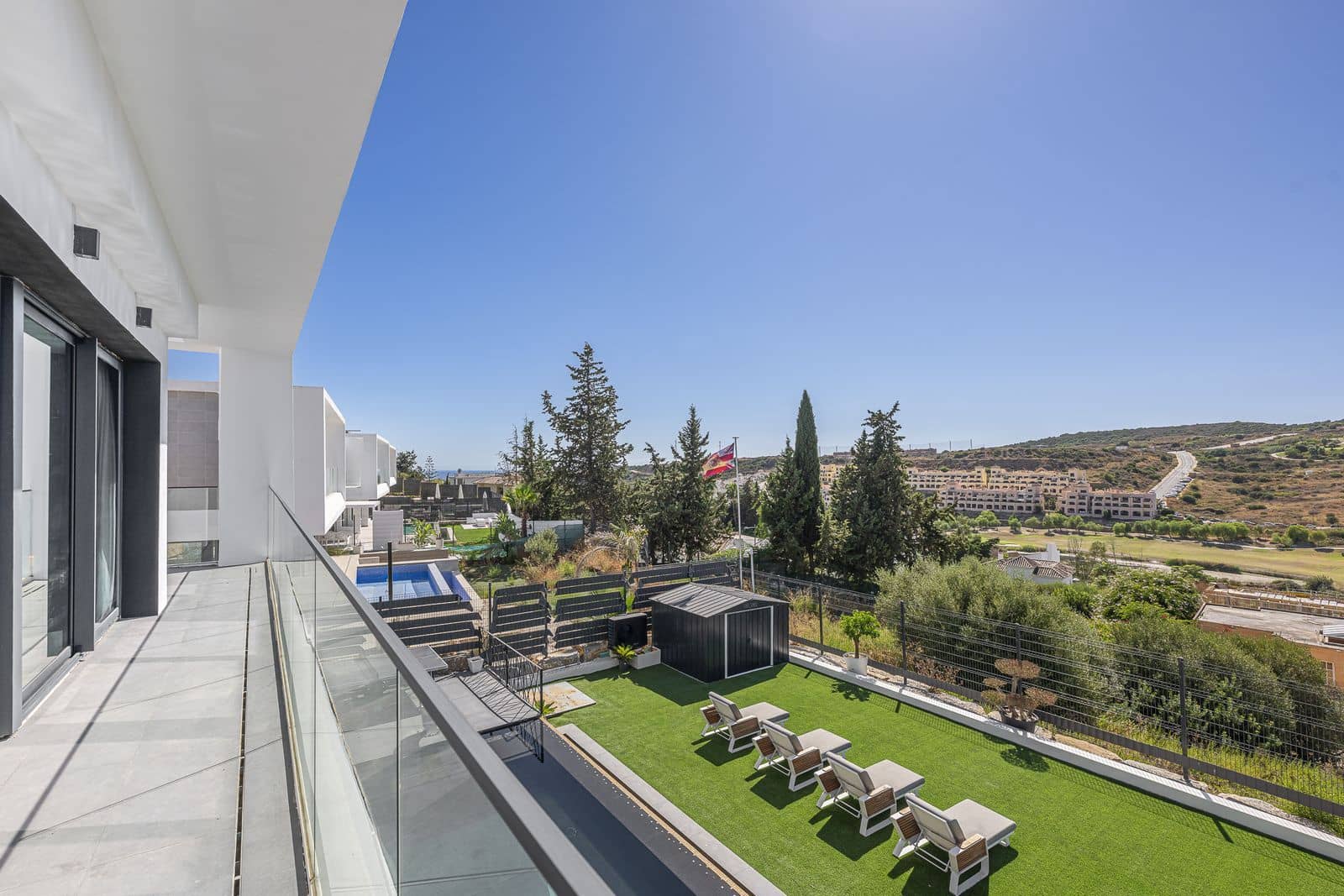 3 sovrum Villa till salu i Estepona - 1 370 000 € (Ref: 10097761)