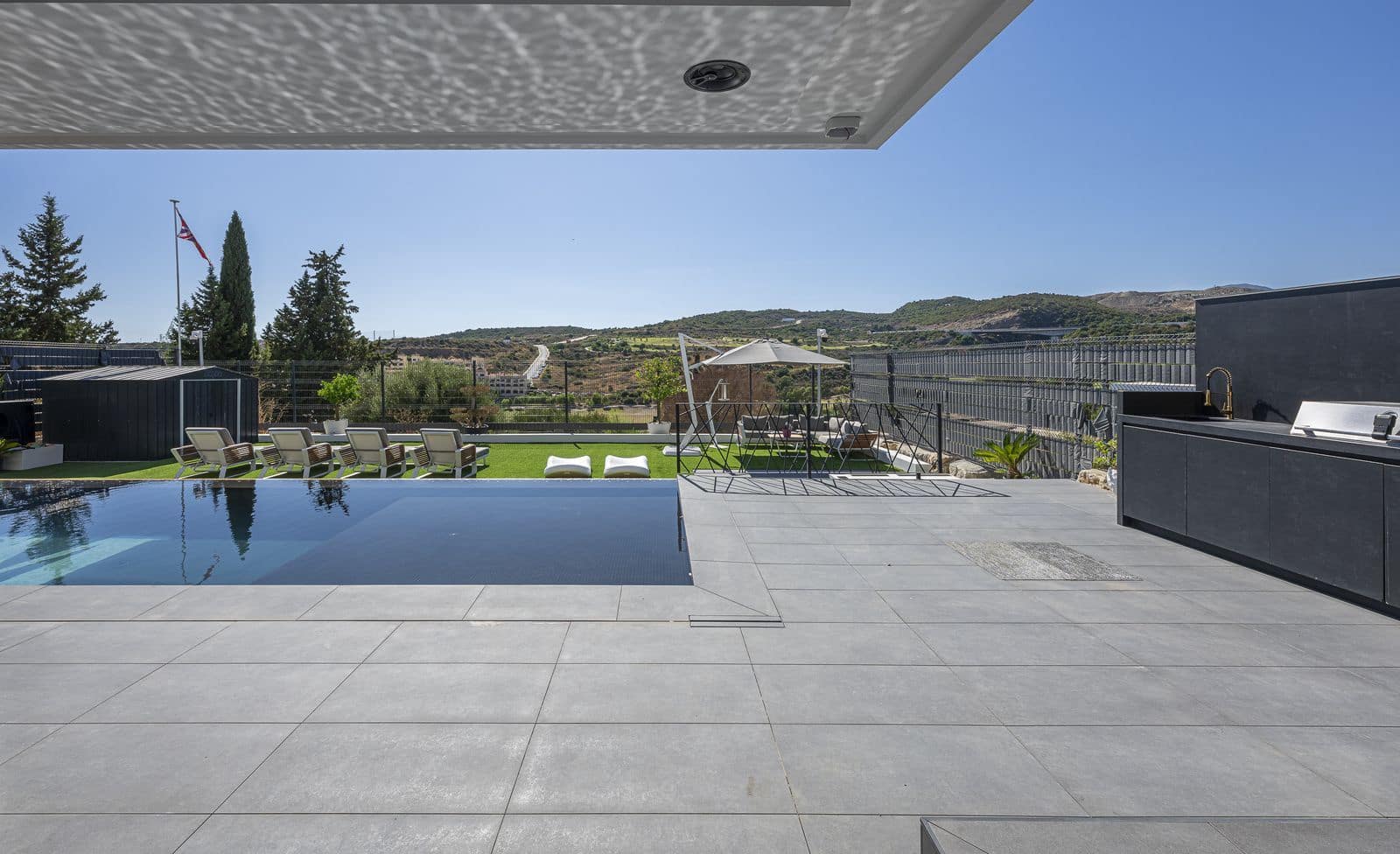 3 sovrum Villa till salu i Estepona - 1 370 000 € (Ref: 10097761)