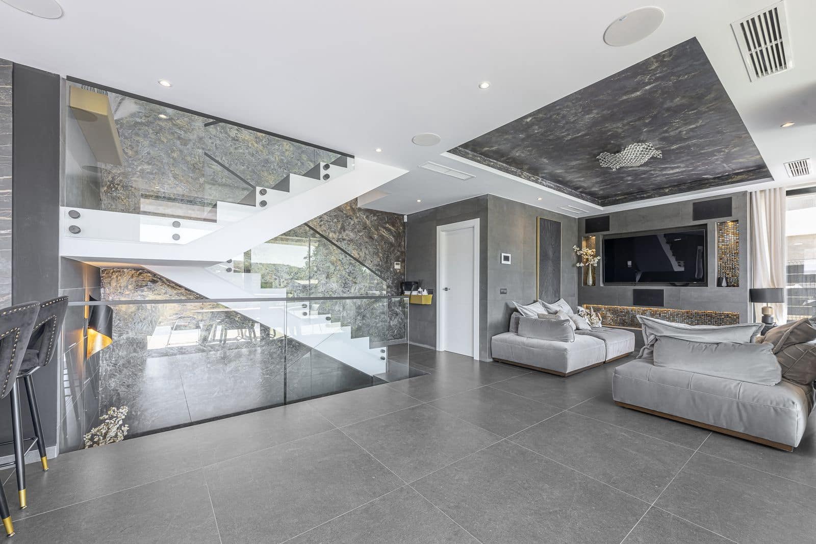 3 sovrum Villa till salu i Estepona - 1 370 000 € (Ref: 10097761)