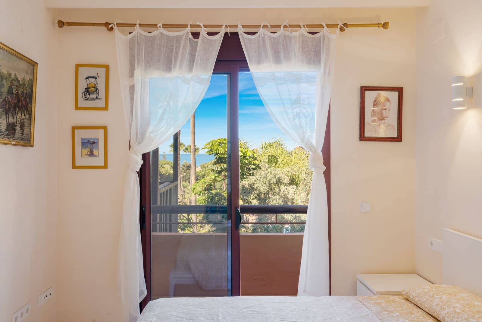 3 soveværelse Lejlighed til salg i Bahia de Marbella - € 1.200.000 (Ref: 10097763)