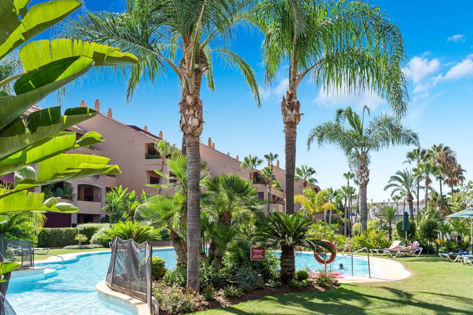 3 soveværelse Lejlighed til salg i Bahia de Marbella - € 1.200.000 (Ref: 10097763)