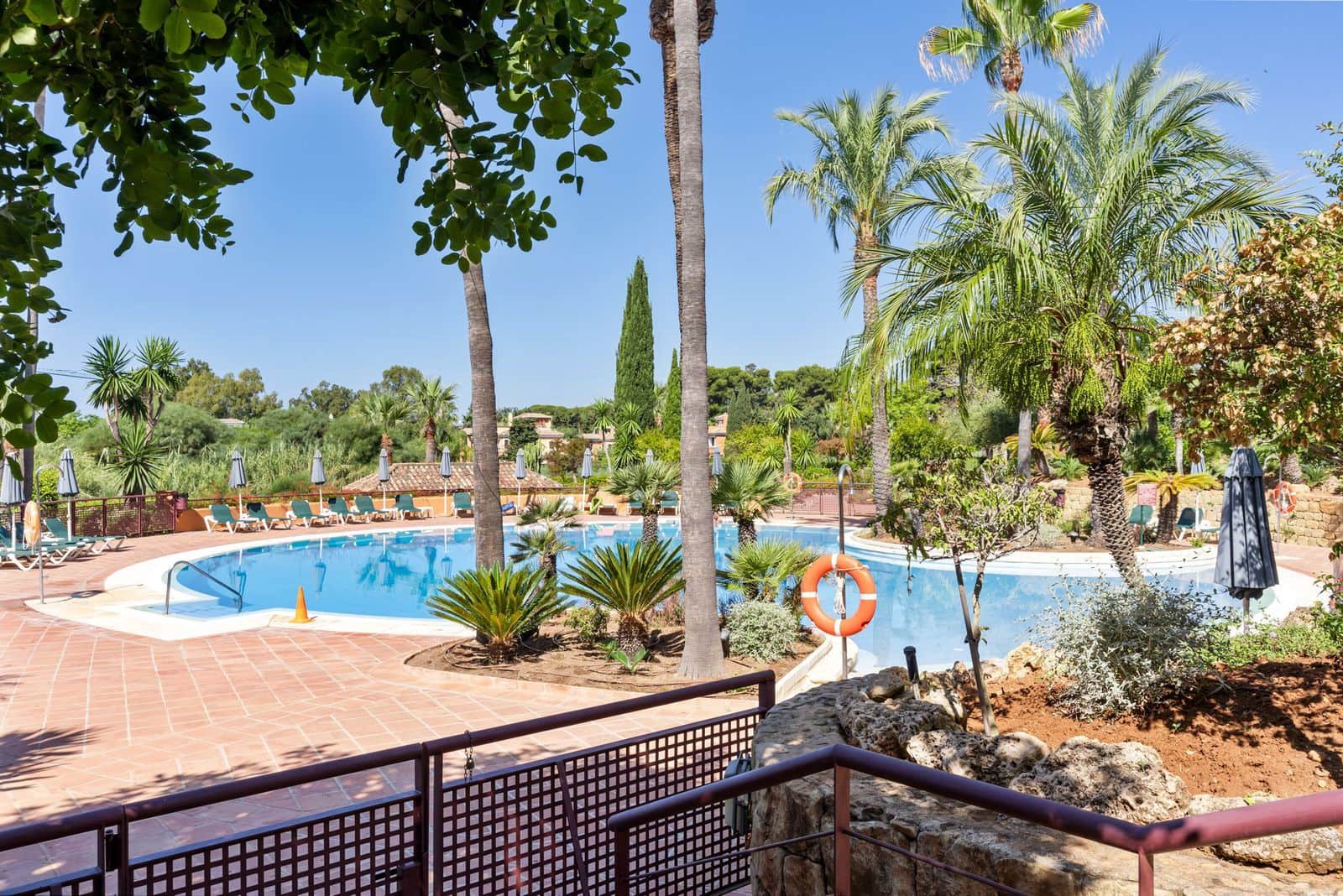 3 soveværelse Lejlighed til salg i Bahia de Marbella - € 1.200.000 (Ref: 10097763)