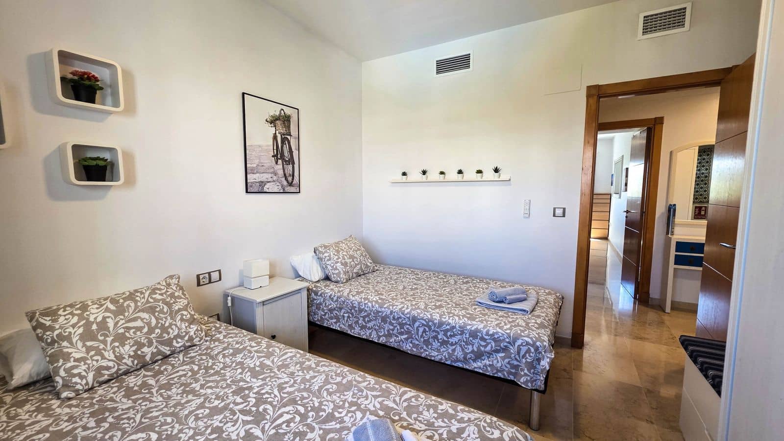 2 slaapkamer Penthouse te koop in San Luis de Sabinillas - € 335.000 (Ref: 10097764)