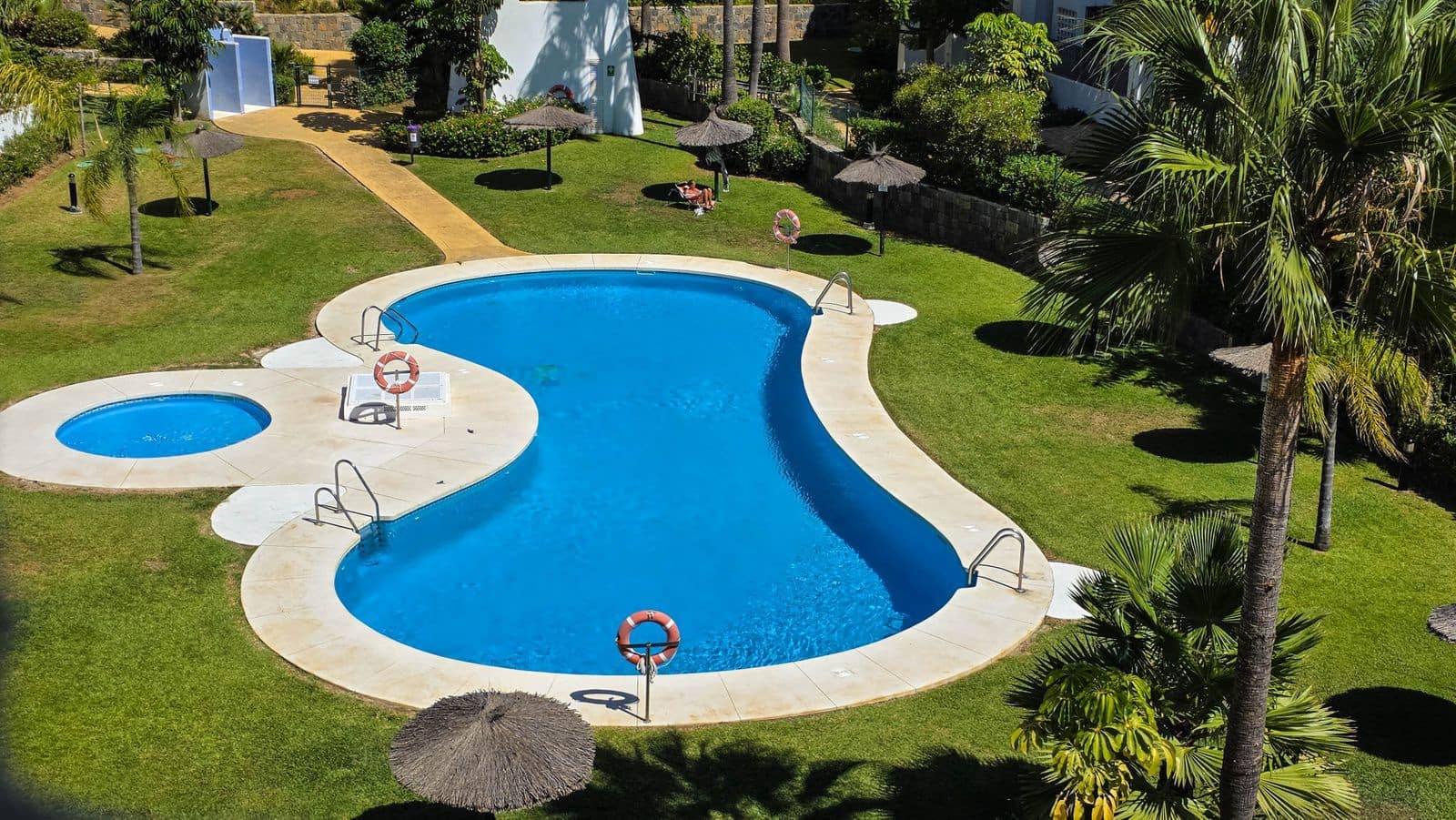 2 slaapkamer Penthouse te koop in San Luis de Sabinillas - € 335.000 (Ref: 10097764)