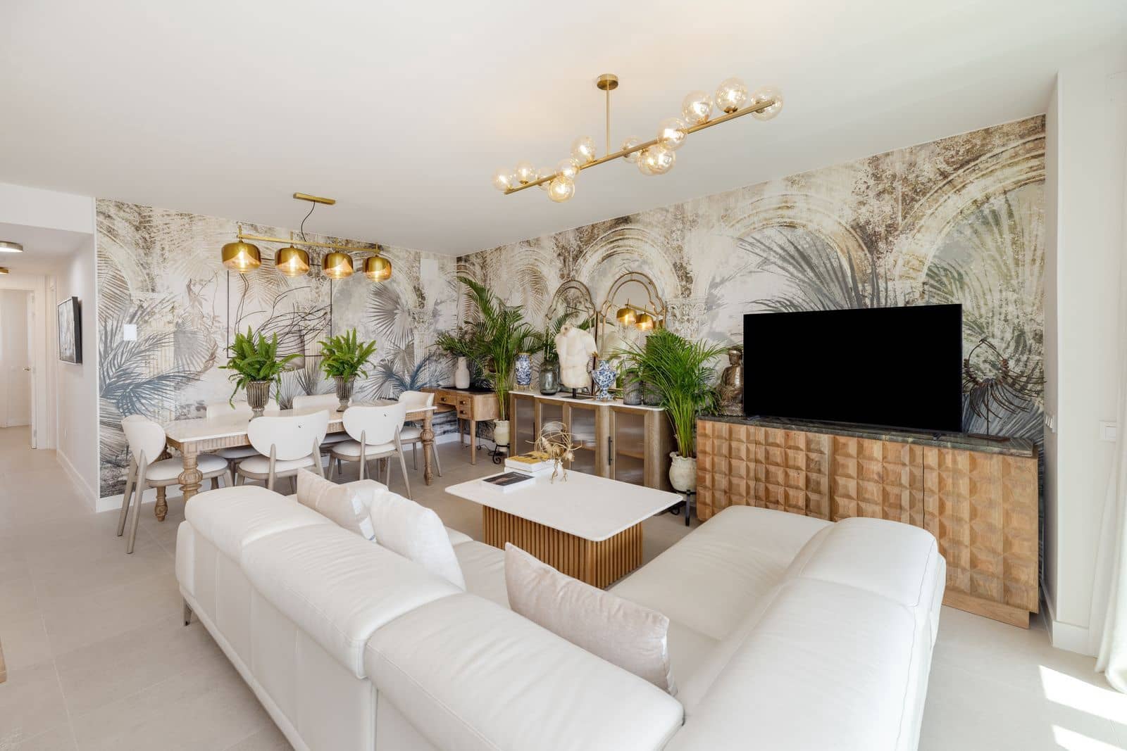 Apartamento de 2 habitaciones en Torremolinos en venta - 1.180.000 € (Ref: 10097765)