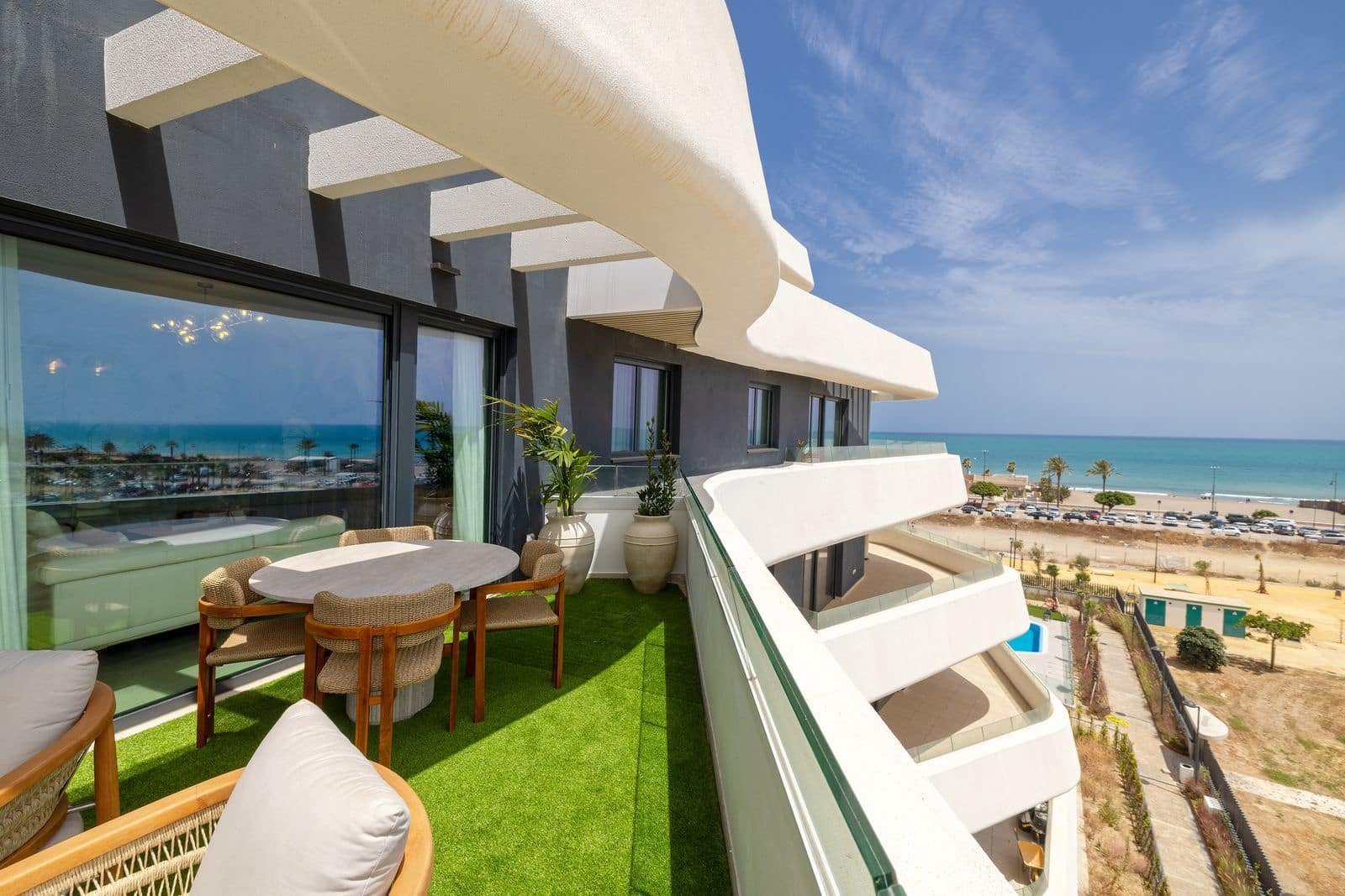 Apartamento de 2 habitaciones en Torremolinos en venta - 1.180.000 € (Ref: 10097765)