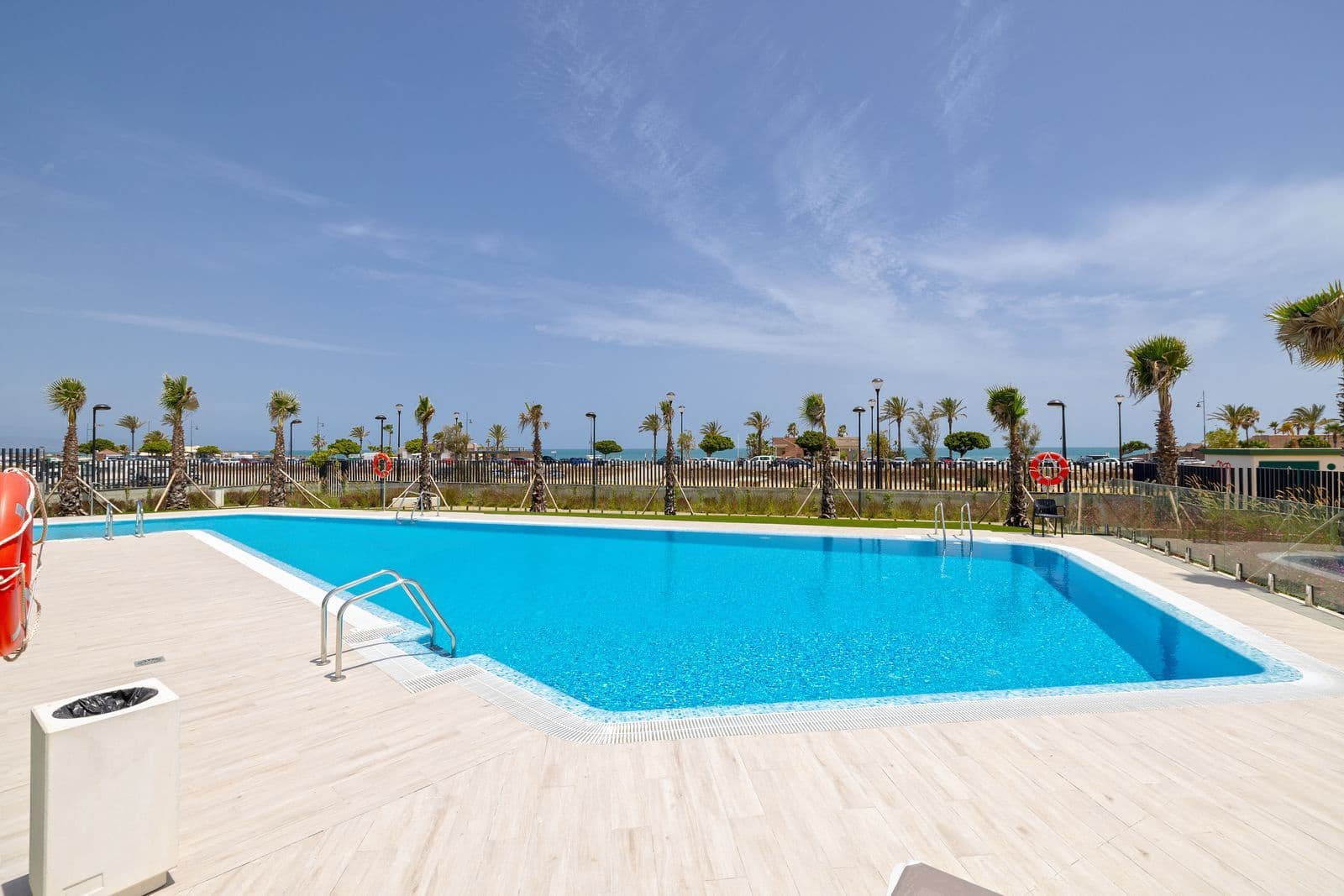 Apartamento de 2 habitaciones en Torremolinos en venta - 1.180.000 € (Ref: 10097765)