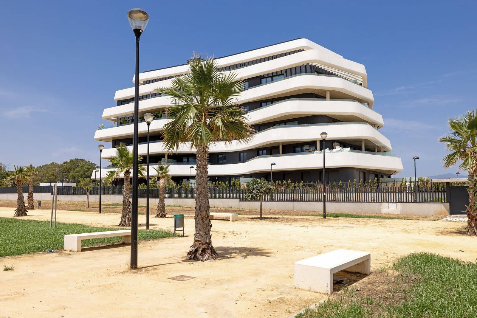 Apartamento de 2 habitaciones en Torremolinos en venta - 1.180.000 € (Ref: 10097765)