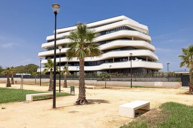 Apartamento de 2 habitaciones en Torremolinos en venta - 1.180.000 € (Ref: 10097765)