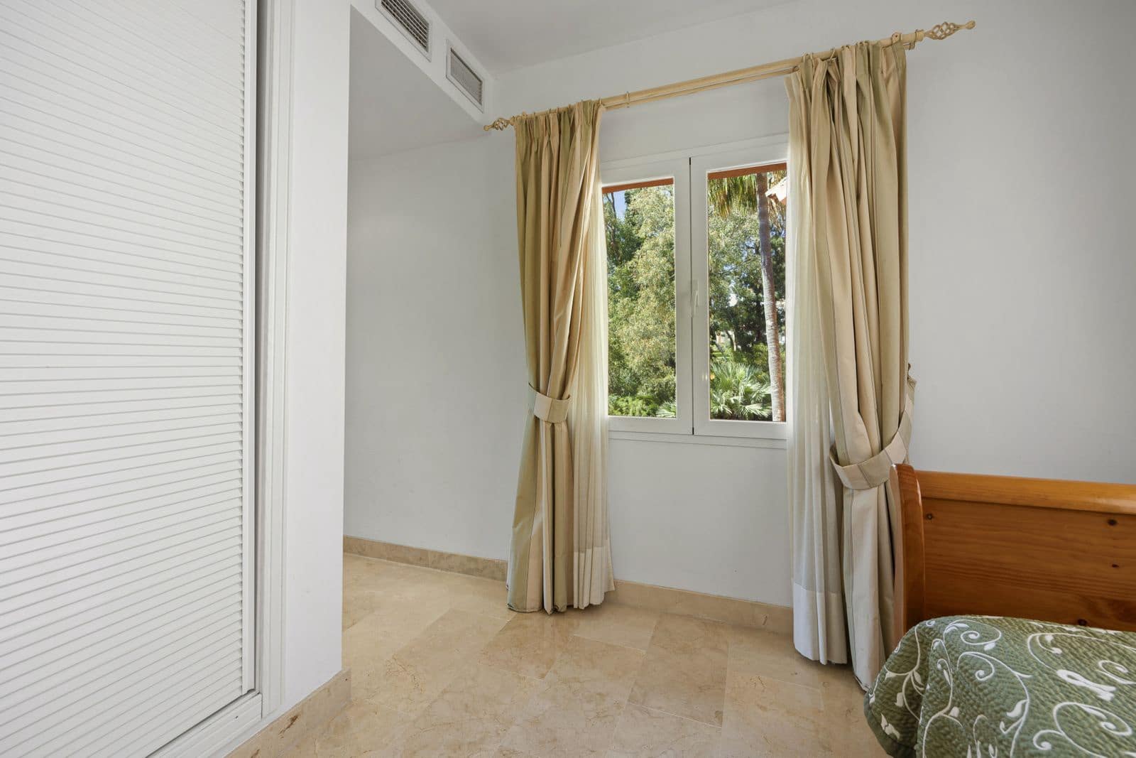 4 soverom Leilighet til salgs i Golden Mile med svømmebasseng garasje - € 945 000 (Ref: 10097766)