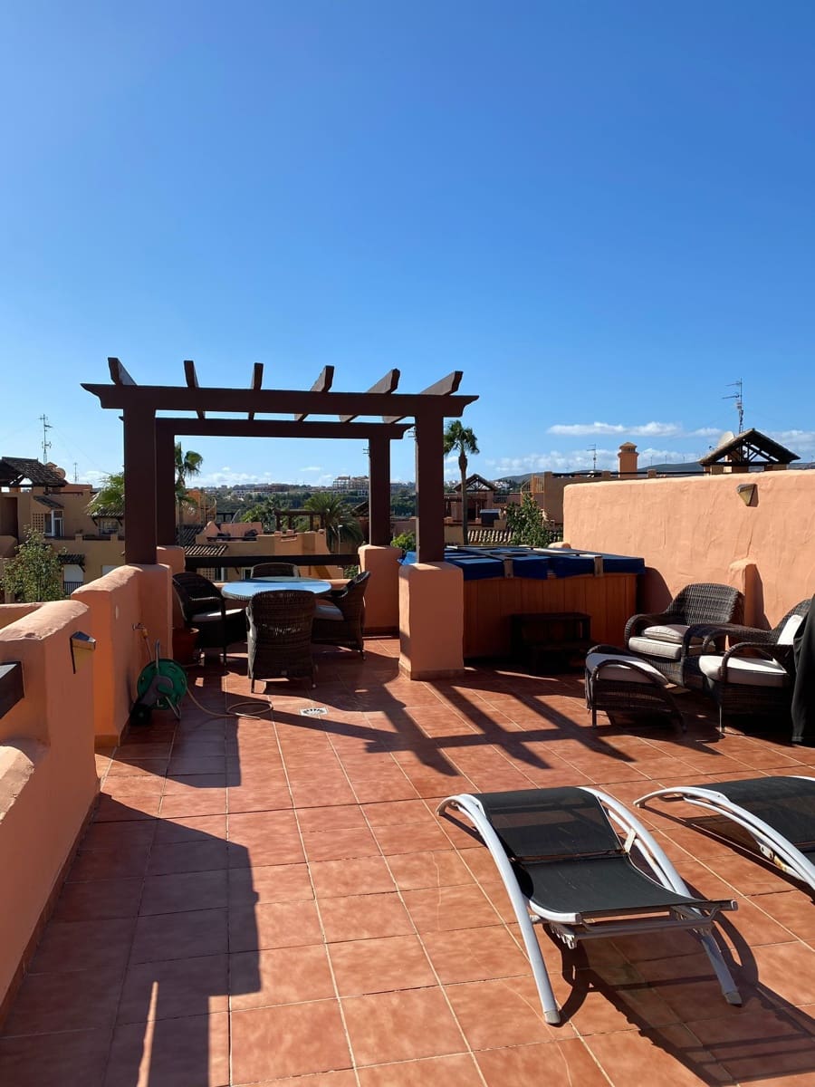 2 slaapkamer Penthouse te koop in Casares - € 360.000 (Ref: 10097768)