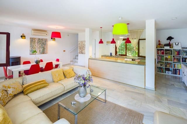 4 chambre Maison de Ville à vendre à Marbella - 1 100 000 € (Ref: 10097772)
