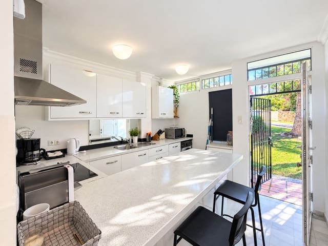 2 chambre Maison de Ville à vendre à La Duquesa / Puerto de la Duquesa, Manilva - 340 000 € (Ref: 10097773)