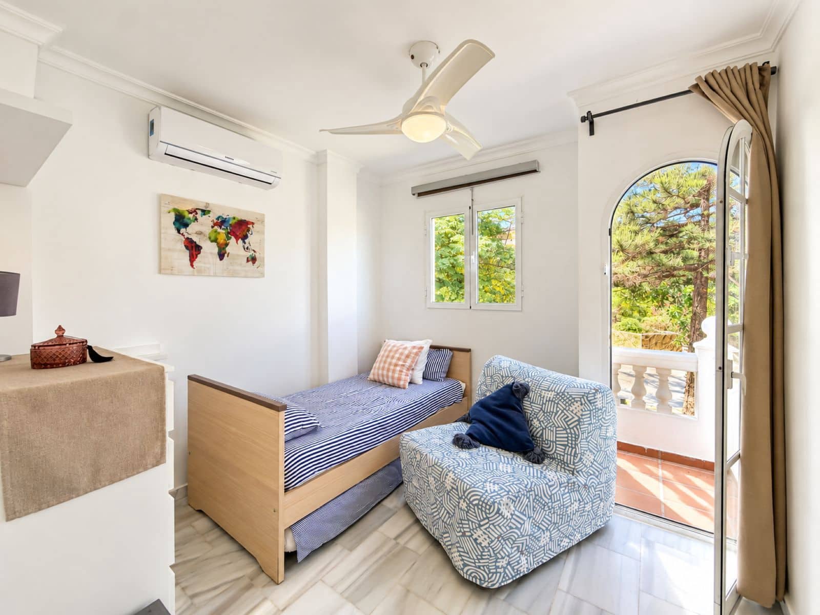 2 chambre Maison de Ville à vendre à La Duquesa / Puerto de la Duquesa - 340 000 € (Ref: 10097773)