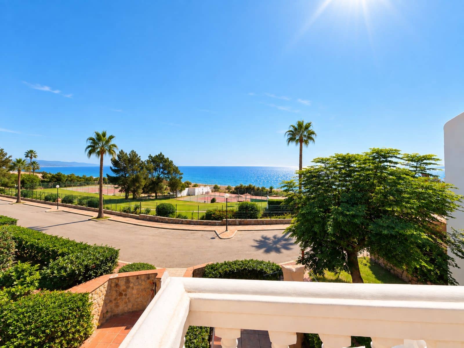 2 chambre Maison de Ville à vendre à La Duquesa / Puerto de la Duquesa - 340 000 € (Ref: 10097773)