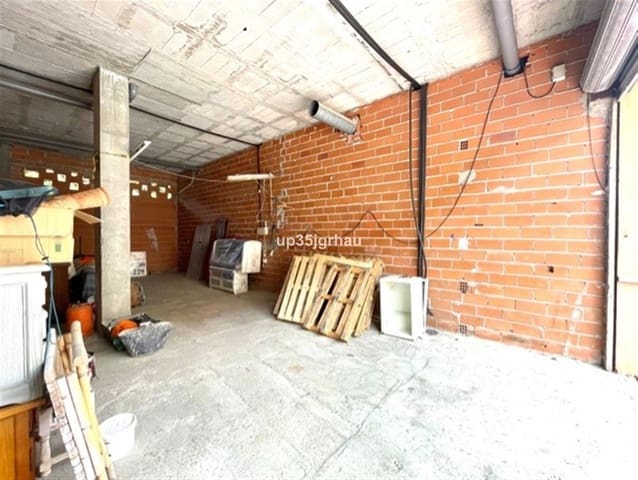 Comercial para venda em Huerta Nueva, Estepona - 325 000 € (Ref: 10097774)
