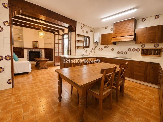 4 soveværelse Lejlighed til salg i Málaga by - € 430.000 (Ref: 10097778)