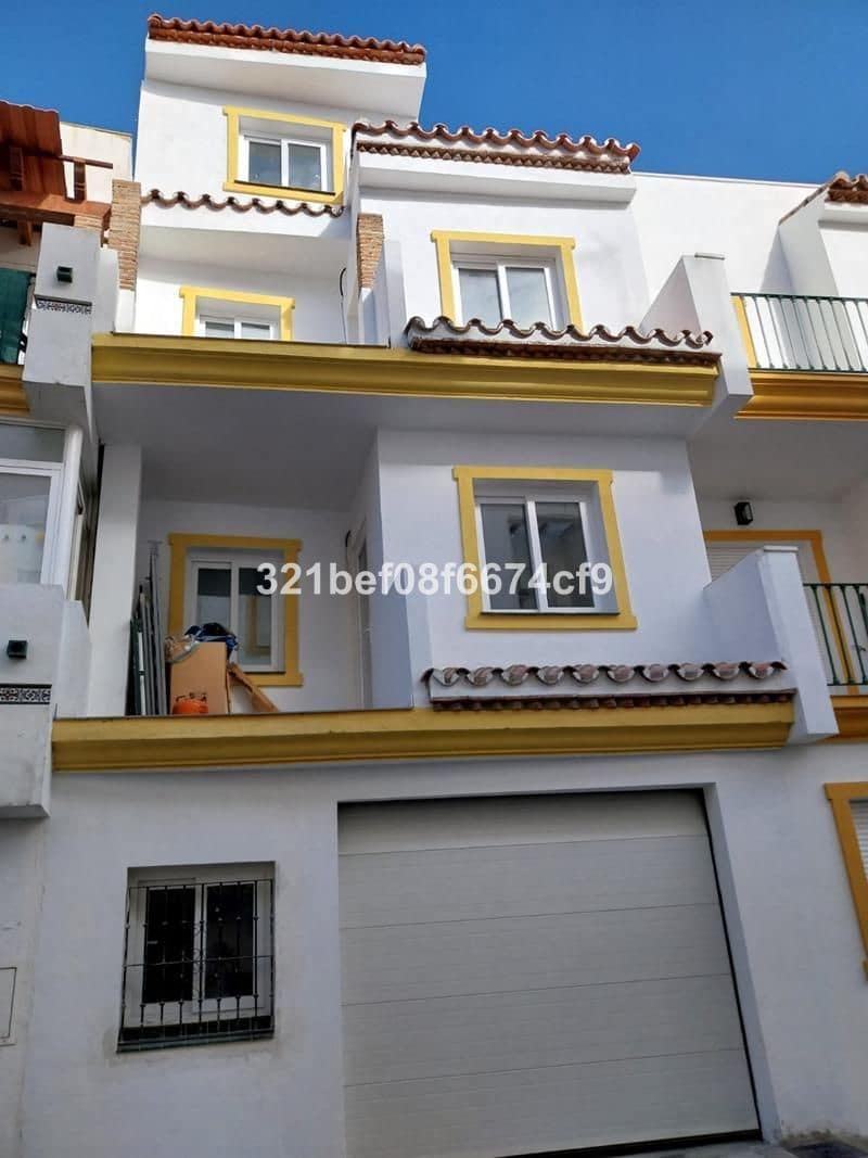3 makuuhuone Omakotitalo myytävänä paikassa Estepona - 742 500 € (Ref: 10097779)