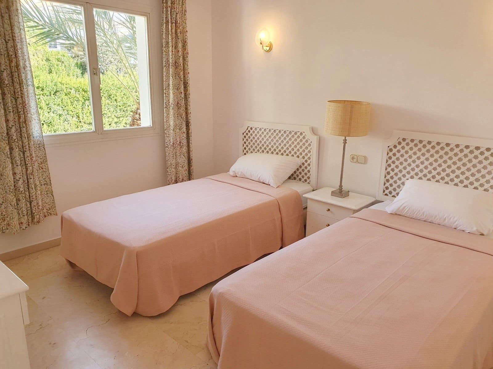 Ático de 2 habitaciones en El Paraiso en venta - 495.000 € (Ref: 10097780)