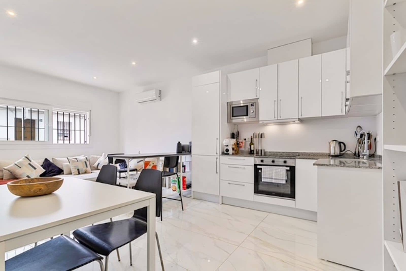 2 sovrum Lägenhet till salu i Marbella - 300 000 € (Ref: 10097784)