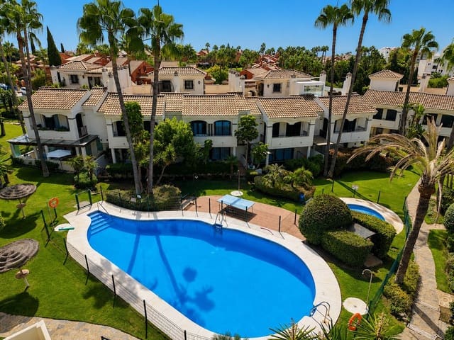 4 sovrum Hus till salu i Estepona - 895 000 € (Ref: 10097785)