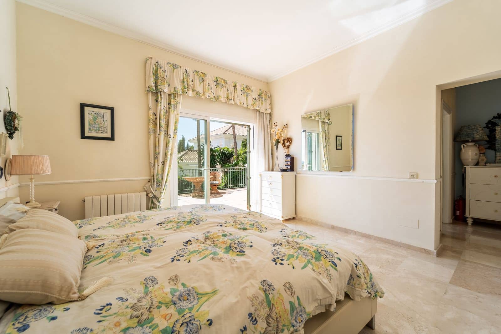 4 slaapkamer Villa te koop in El Rosario - € 1.850.000 (Ref: 10097788)