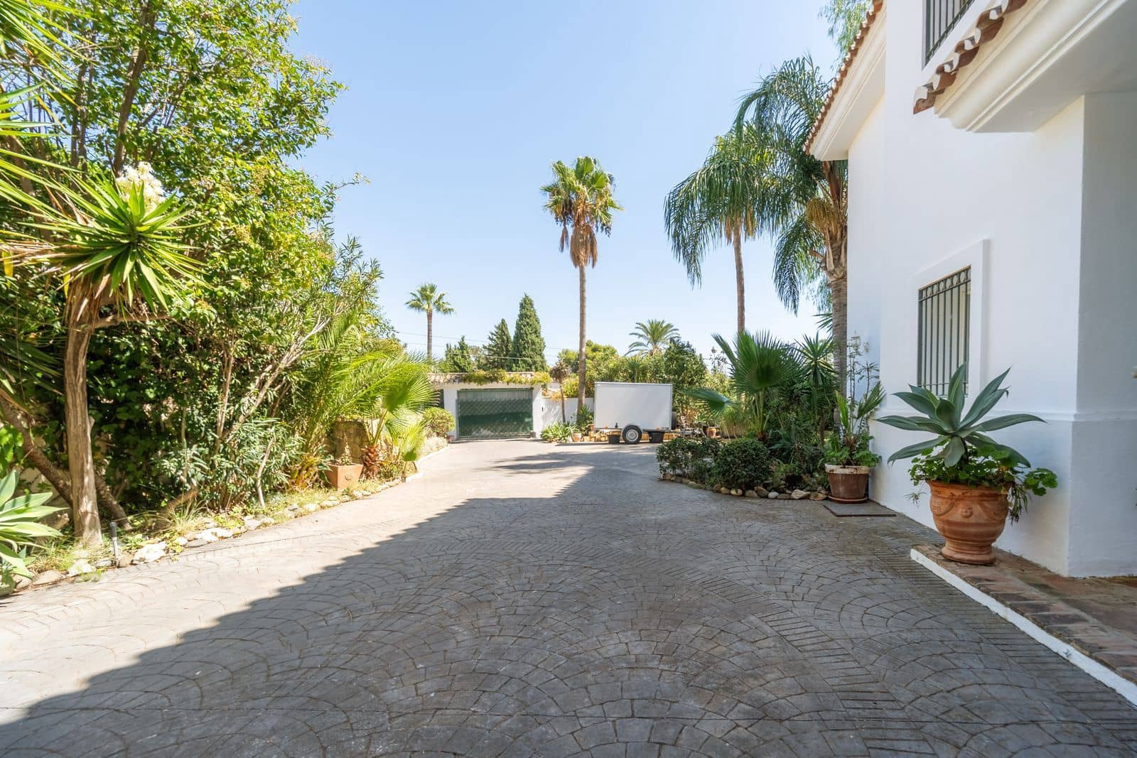 4 slaapkamer Villa te koop in El Rosario - € 1.850.000 (Ref: 10097788)