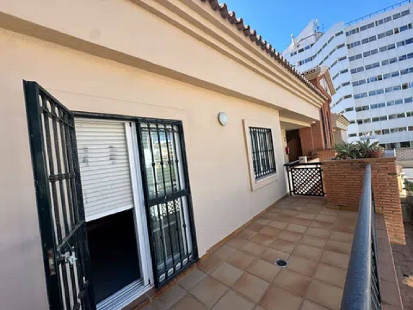 Ático de 2 habitaciones en Benalmádena en venta - 602.500 € (Ref: 10097789)