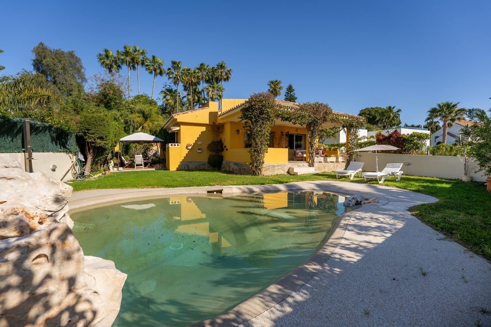 5 slaapkamer Villa te koop in El Paraiso - € 1.140.000 (Ref: 10097793)