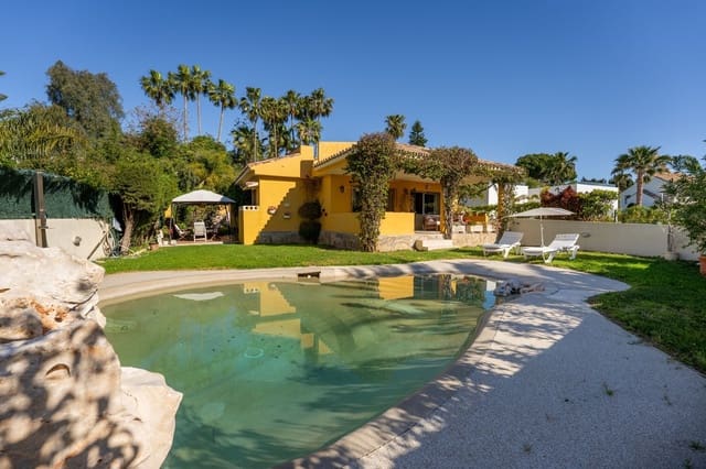 5 soverom Villa til salgs i El Paraiso, Estepona med svømmebasseng garasje - € 1 140 000 (Ref: 10097793)