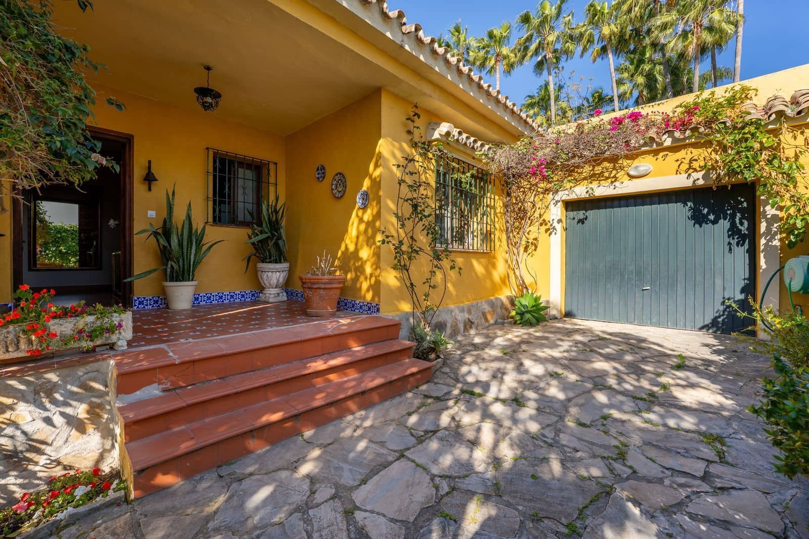 5 slaapkamer Villa te koop in El Paraiso - € 1.140.000 (Ref: 10097793)