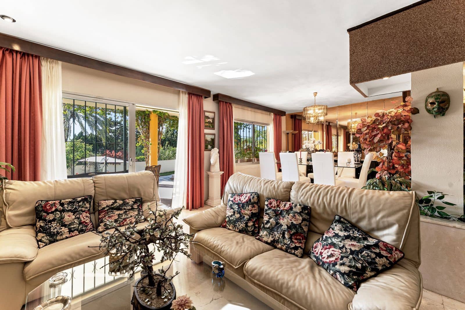 5 slaapkamer Villa te koop in El Paraiso - € 1.140.000 (Ref: 10097793)