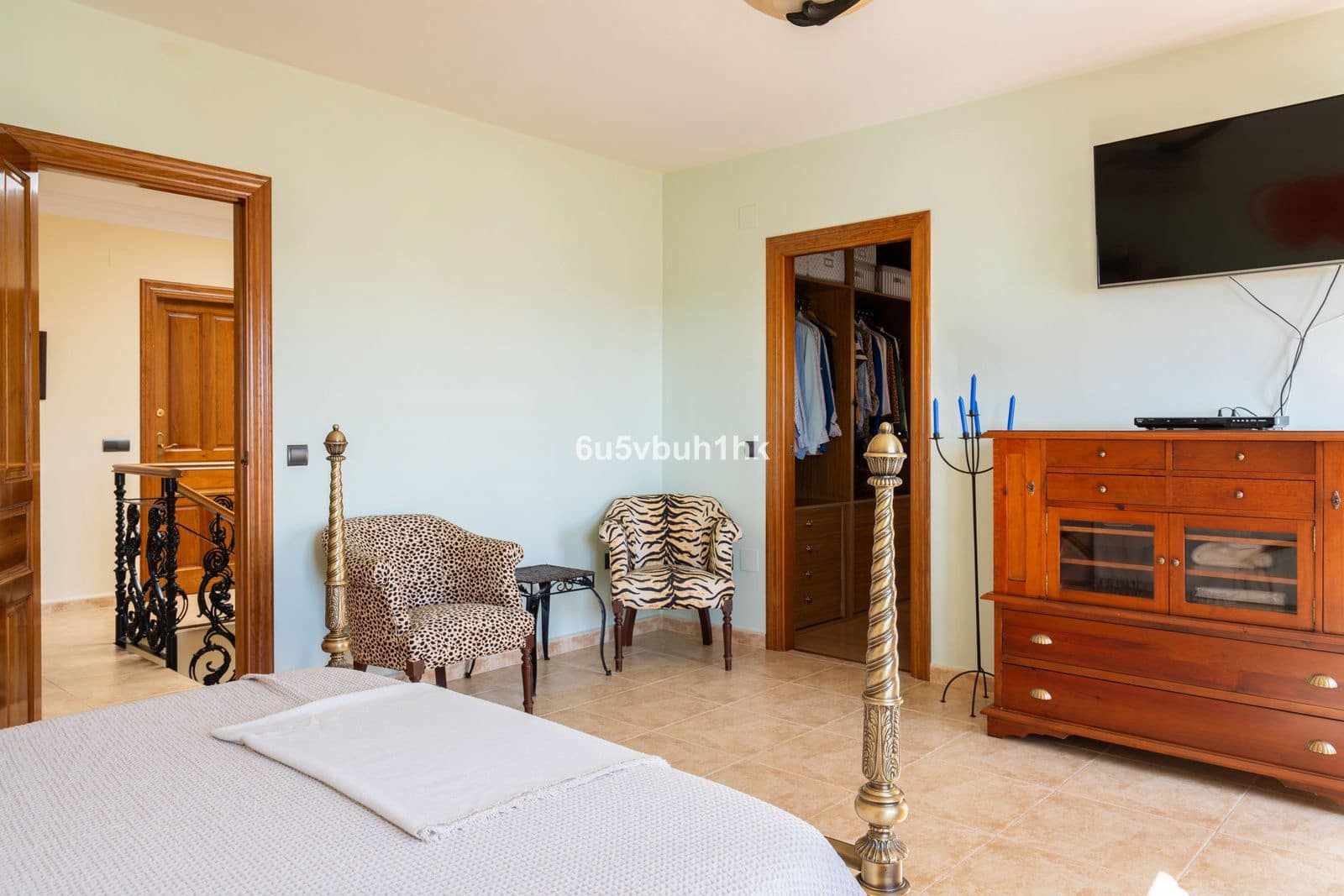 Chalet de 5 habitaciones en Mijas Costa en venta - 1.060.000 € (Ref: 10097794)